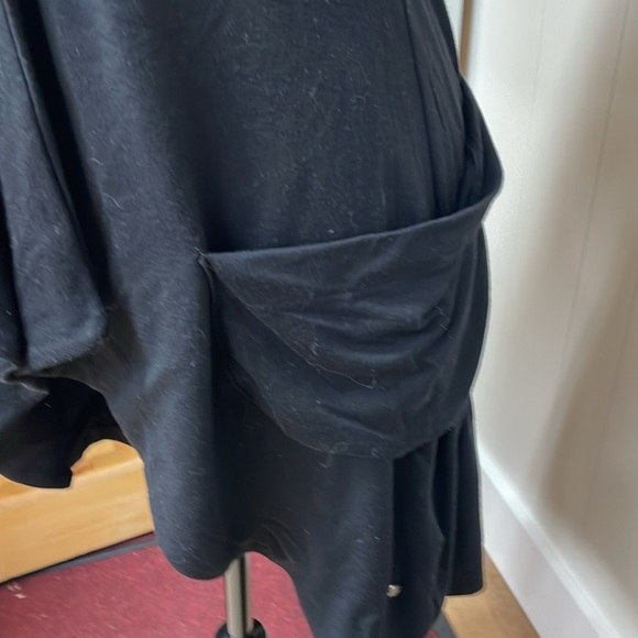 Point Zero black short sleeve top - Picture 2 of 9